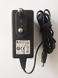 Umec  15V 1.2A  Adaptör UP0161A-15PE